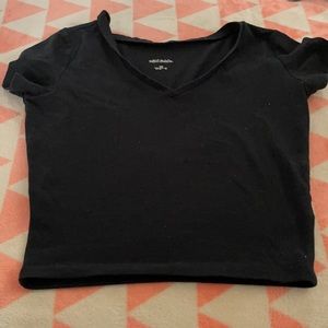 Black v-neck crop top